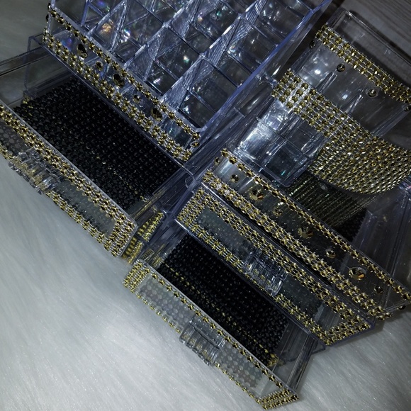 Makeup Case - Picture 3 of 7